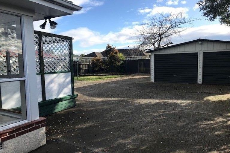 Photo of property in 67 Appleby Crescent, Burnside, Christchurch, 8053