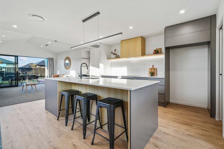 Photo of property in 96 Stationmasters Way, Prebbleton, 7604