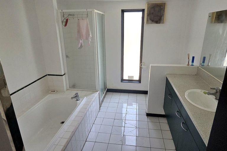 Photo of property in 213 Whangaparaoa Road, Red Beach, 0932