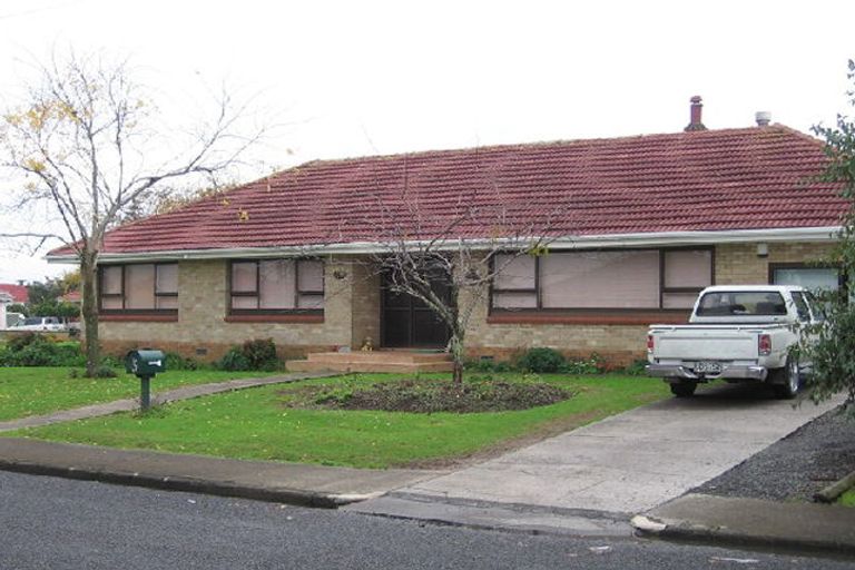 Photo of property in 3 Sunnyside Crescent, Papatoetoe, Auckland, 2025