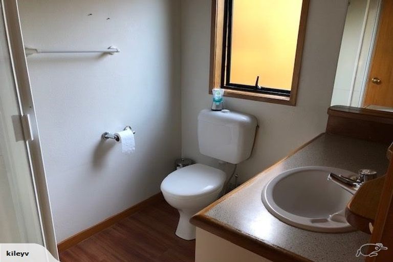 Photo of property in 131a Edmonton Road, Te Atatu South, Auckland, 0610