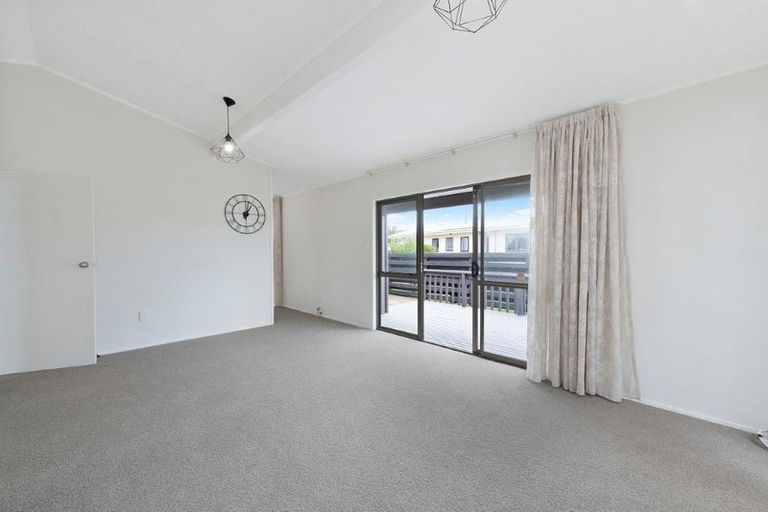 Photo of property in 24 Gloucester Road, Mount Maunganui, 3116