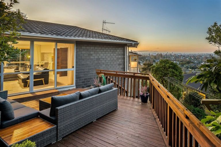 Photo of property in 11 Roseneath Place, Cashmere, Christchurch, 8022