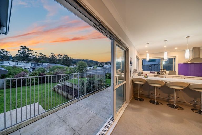 Photo of property in 21 Flotilla Place, Whitby, Porirua, 5024