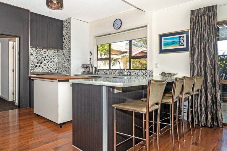 Photo of property in 2 Gordon Street, Mangapapa, Gisborne, 4010