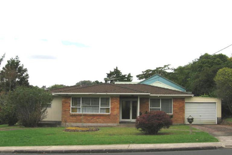 Photo of property in 18 Captain Scott Road, Glen Eden, Auckland, 0602