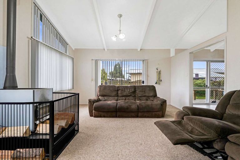 Photo of property in 23 Tania Crescent, Western Heights, Rotorua, 3015
