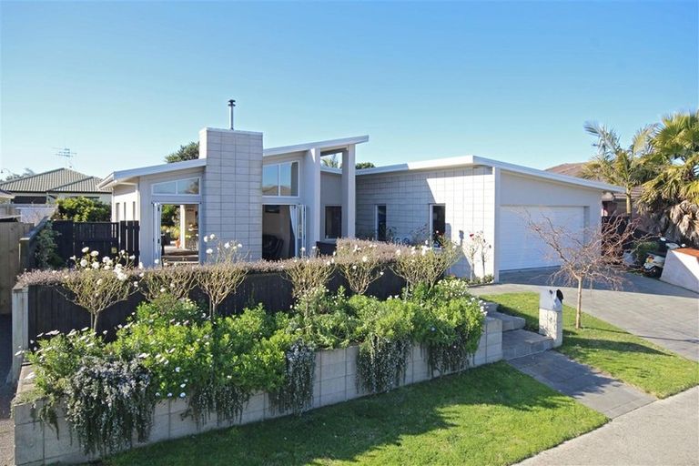 Photo of property in 31 Gibson Place, Papamoa Beach, Papamoa, 3118