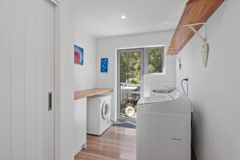 Photo of property in 11 Bell Bird Rise, Picton, 7220