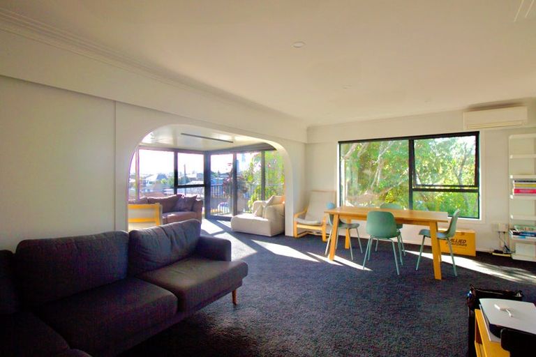 Photo of property in 1/18 Sydney Street, Hauraki, Auckland, 0622