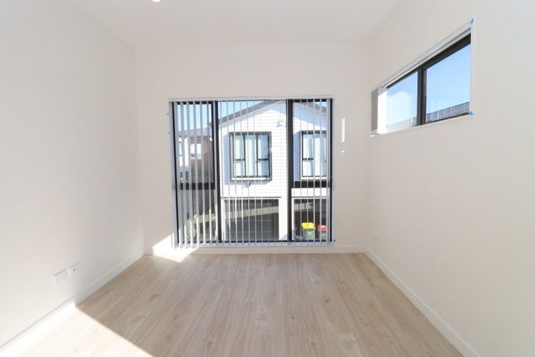 Photo of property in 12 Tukauri Place, Papakura, 2110