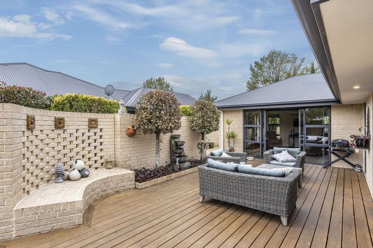 Photo of property in 49 Oakwood Drive, Rangiora, 7400