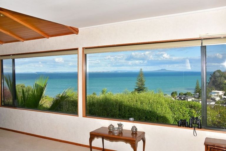 Photo of property in 46 Wade River Road, Stanmore Bay, Whangaparaoa, 0932