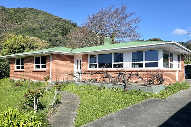 Photo of property in 20 Scotland Street, Picton, 7220