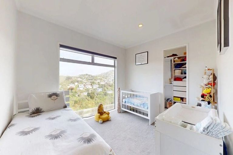 Photo of property in 29 Cresswell Place, Johnsonville, Wellington, 6037