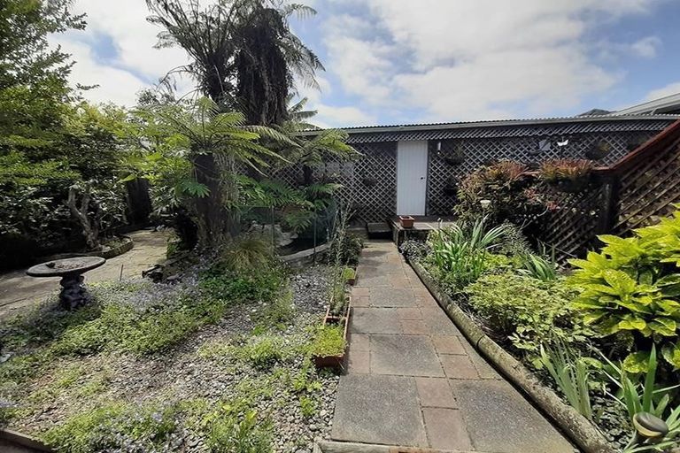 Photo of property in 21 Fleming Street, Manurewa East, Auckland, 2102