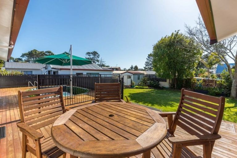 Photo of property in 8 Harbour Crest Drive, Waiuku, 2123