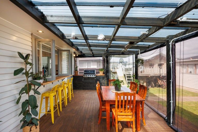 Photo of property in 144 Ruamahanga Crescent, Terrace End, Palmerston North, 4410