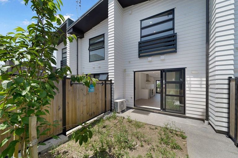 Photo of property in 148 Mcleod Road, Te Atatu South, Auckland, 0610