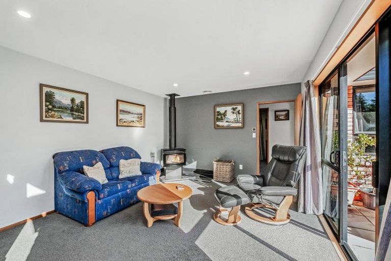 Photo of property in 12 Dawn Place, Kirwee, Darfield, 7571