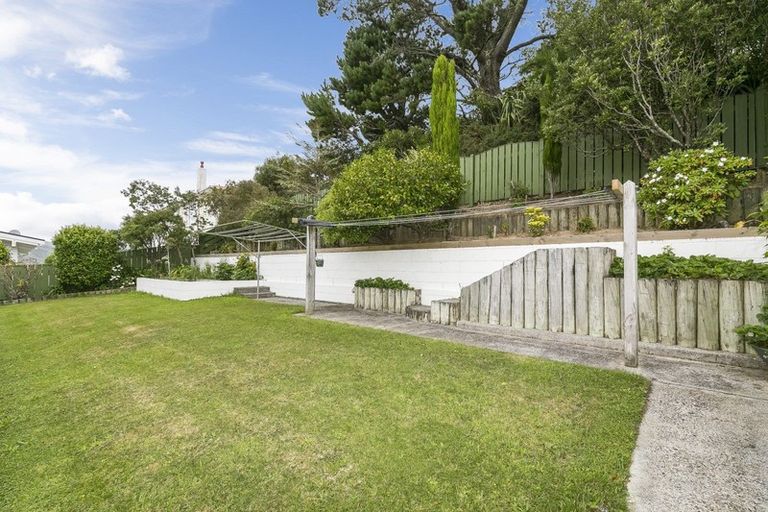 Photo of property in 7 Epping Grove, Karori, Wellington, 6012