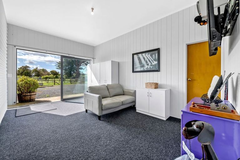 Photo of property in 126 Holmes Road, Waiuku, 2682