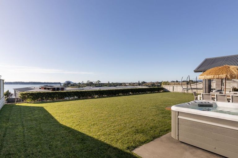 Photo of property in 5 Wairere Rise, Omokoroa, 3114