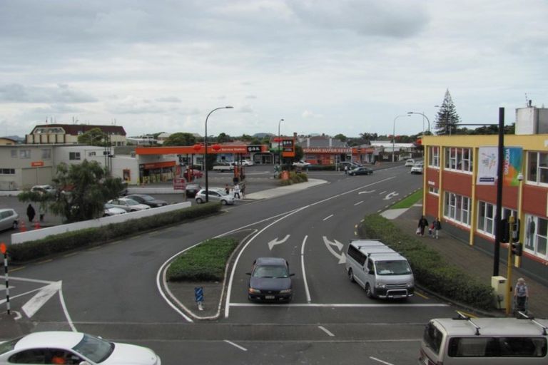 Photo of property in 2/77 Saint George Street, Papatoetoe, Auckland, 2025