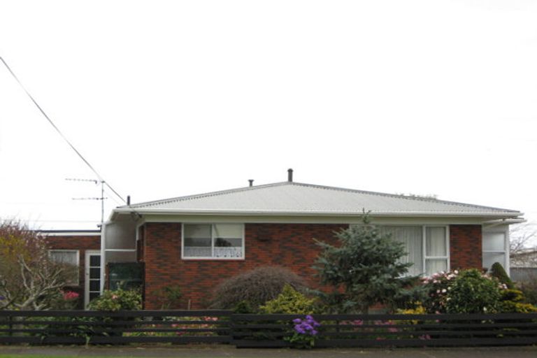 Photo of property in 18 Lyn Street, Lynmouth, New Plymouth, 4310
