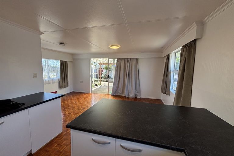 Photo of property in 1 William Street, Levin, 5510