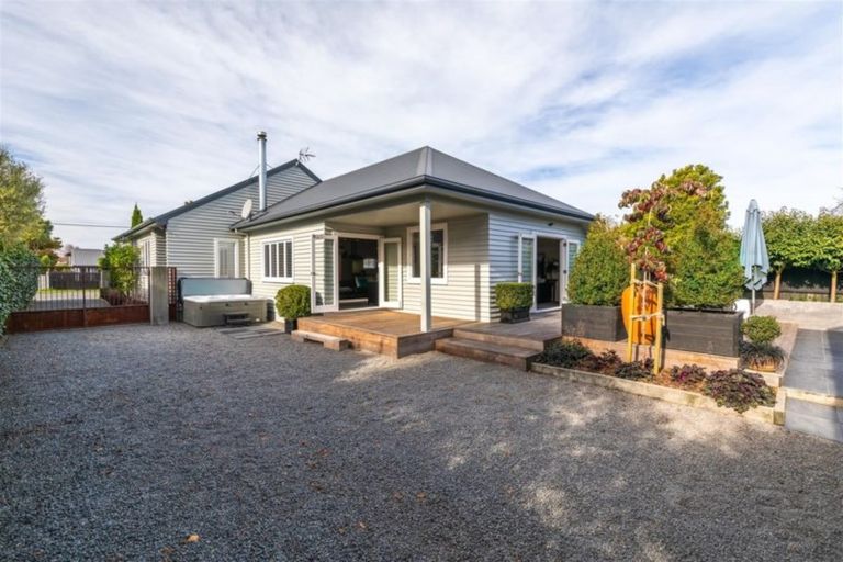 Photo of property in 99 Bryndwr Road, Bryndwr, Christchurch, 8052