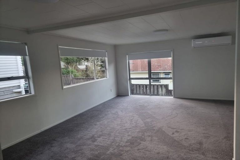 Photo of property in 16 Cantina Avenue, Bayview, Auckland, 0629