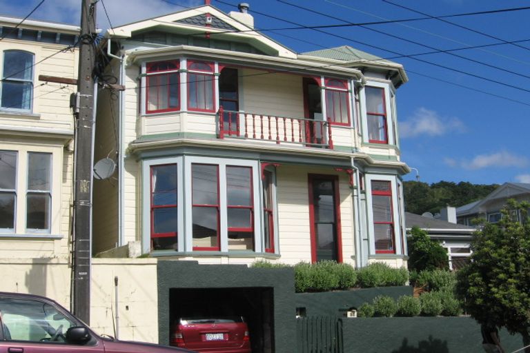 Photo of property in 29 Brougham Street, Mount Victoria, Wellington, 6011