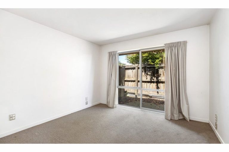 Photo of property in 4 Gresford Street, Edgeware, Christchurch, 8013