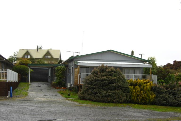 Photo of property in 5 Klempel Close, Moana, 7872