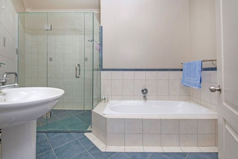 Photo of property in 68 Porterfield Road, Whitford, Howick, 2571