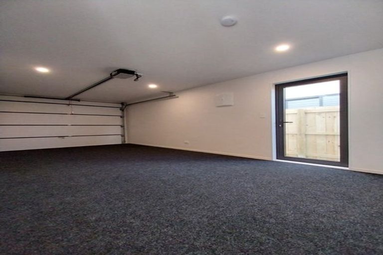 Photo of property in 10/116 Colwill Road, Massey, Auckland, 0614
