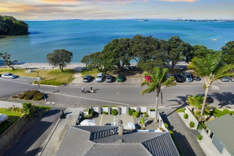 Photo of property in 23 Shelly Beach Parade, Cockle Bay, Auckland, 2014