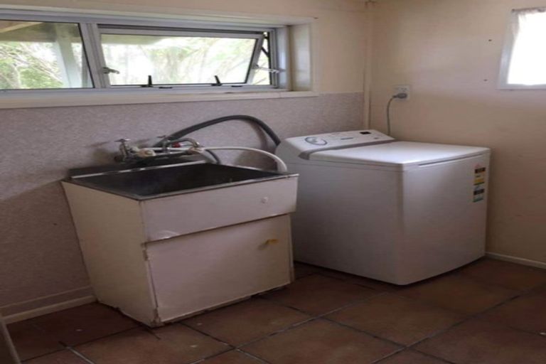 Photo of property in 30 William Souter Street, Forrest Hill, Auckland, 0620