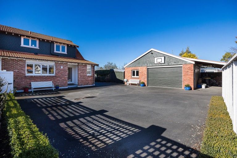 Photo of property in 370 Bay View Road, Saint Clair, Dunedin, 9012