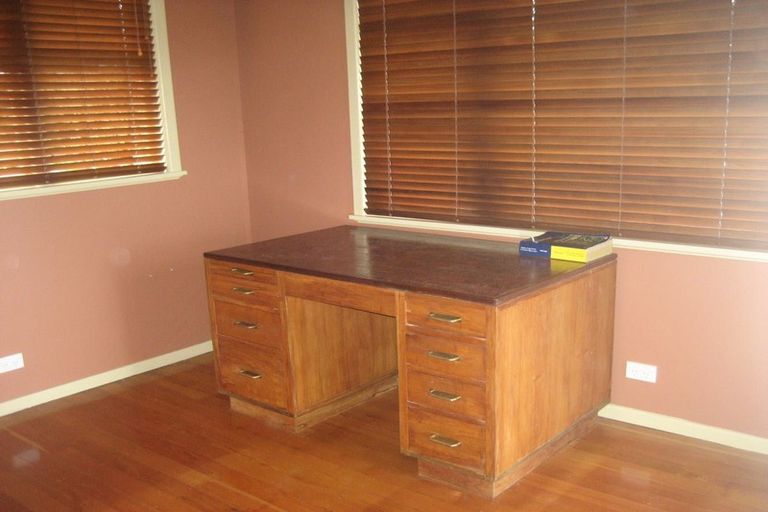 Photo of property in 16 Kelvin Place, Hamilton East, Hamilton, 3216