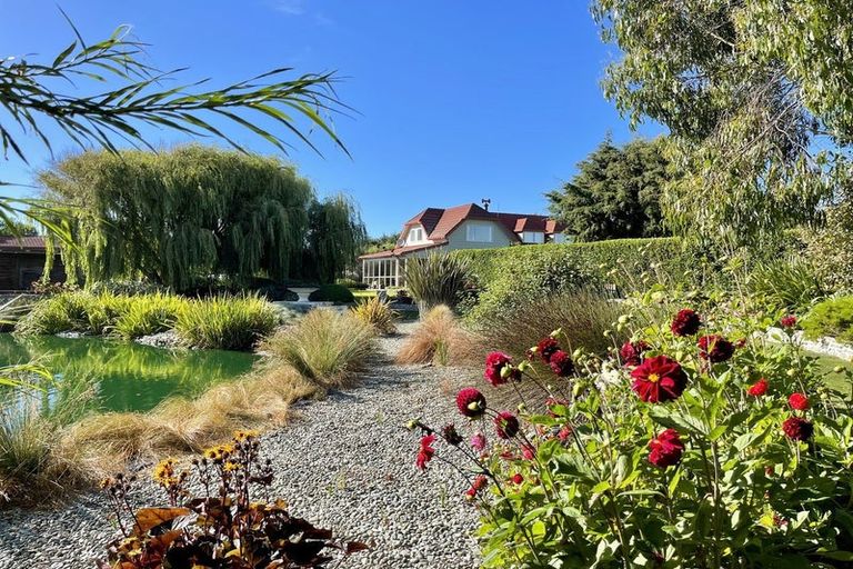 Photo of property in 964 Waianakarua Road, Herbert, 9495