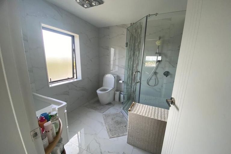 Photo of property in 8 Captain Rings Drive, Papakura, 2110