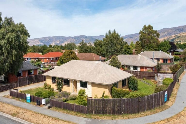 Photo of property in 1 Jollys Road, Cromwell, 9310