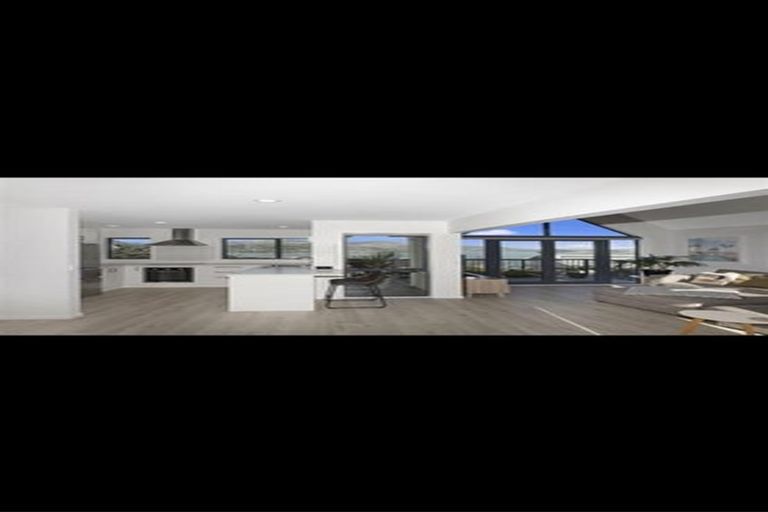 Photo of property in 26b Cornwall Road, Lyttelton, 8082