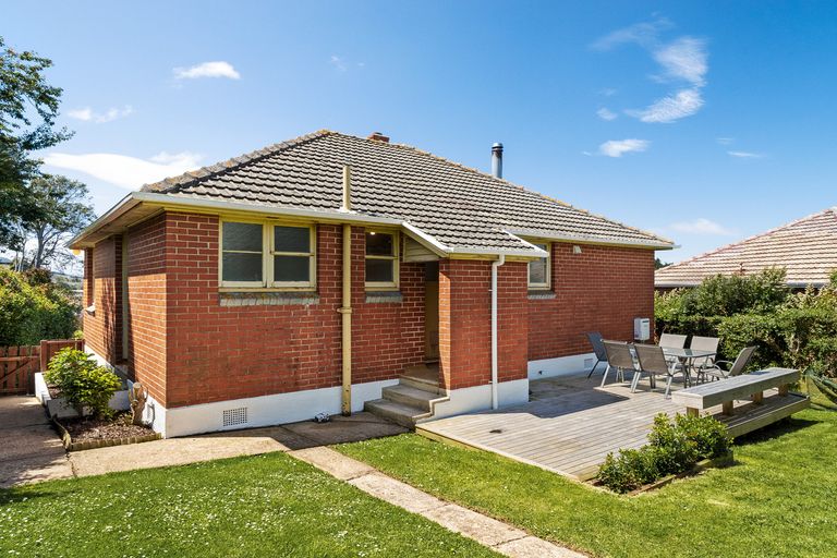 Photo of property in 18 Mooltan Street, Halfway Bush, Dunedin, 9010