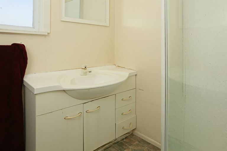 Photo of property in 4 Abel Tasman Avenue, Henderson, Auckland, 0610