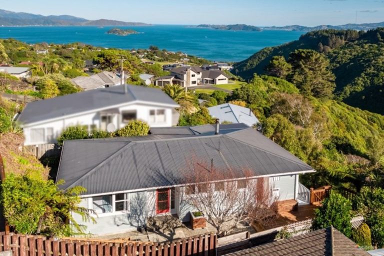 Photo of property in 11c Titiro Moana Road, Korokoro, Lower Hutt, 5012