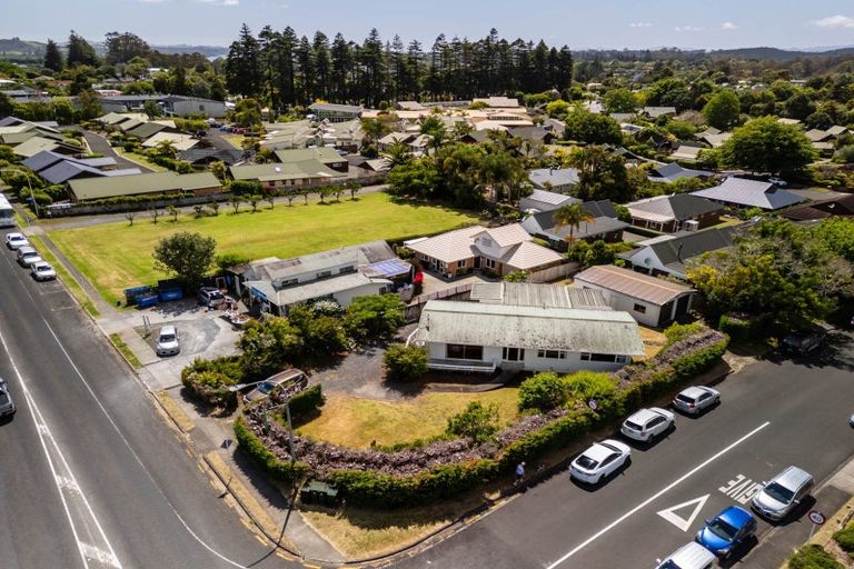 Photo of property in 111 Kerikeri Road, Kerikeri, 0230