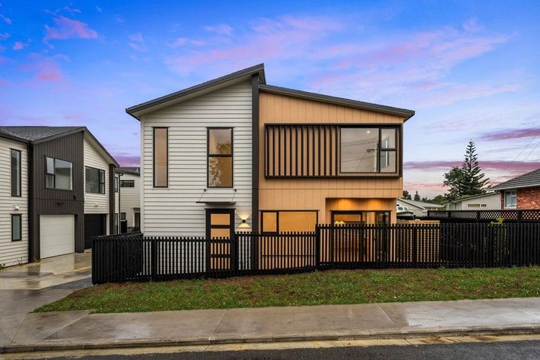 Photo of property in 7d Poto Street, Te Atatu South, Auckland, 0610